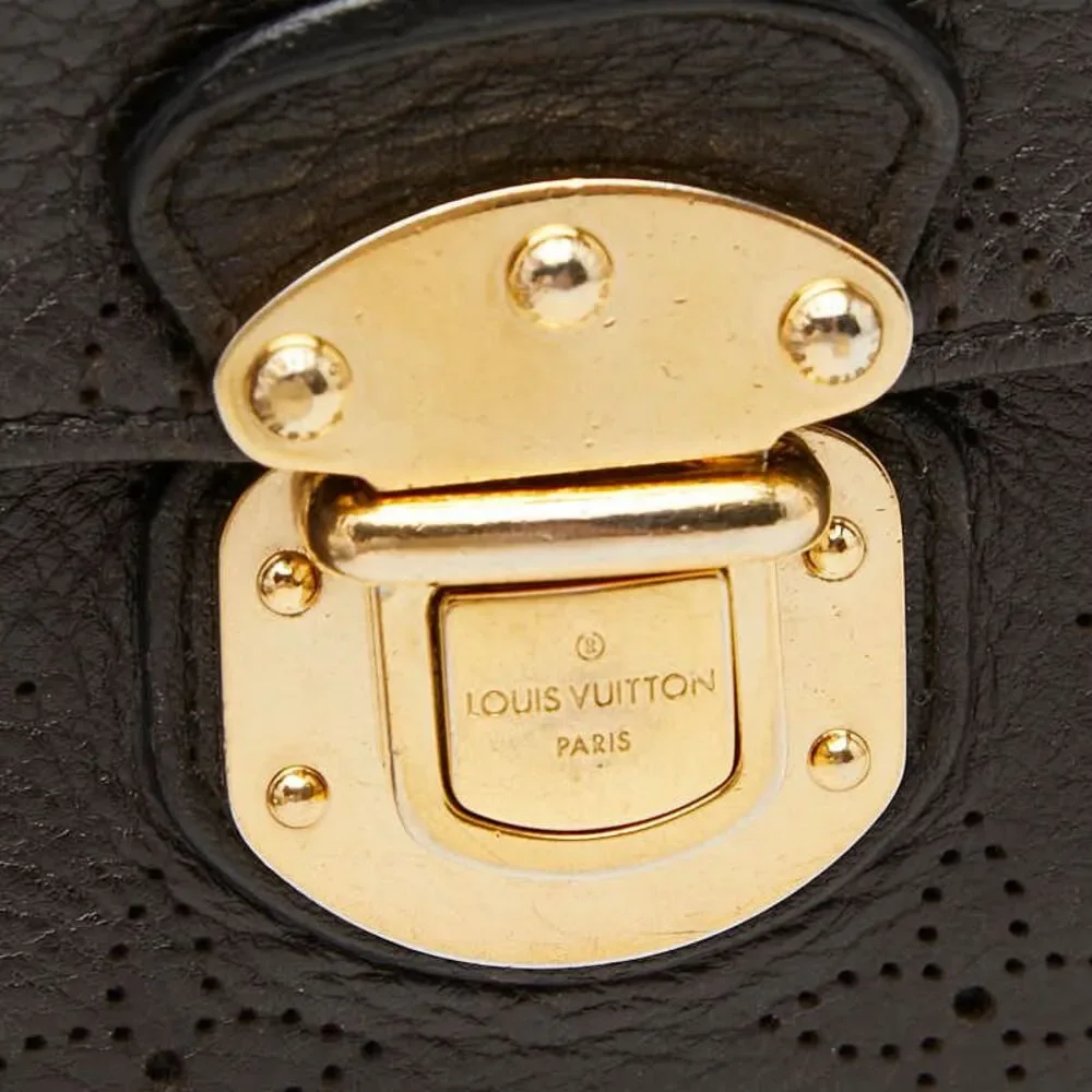 Louis Vuitton delivery duty